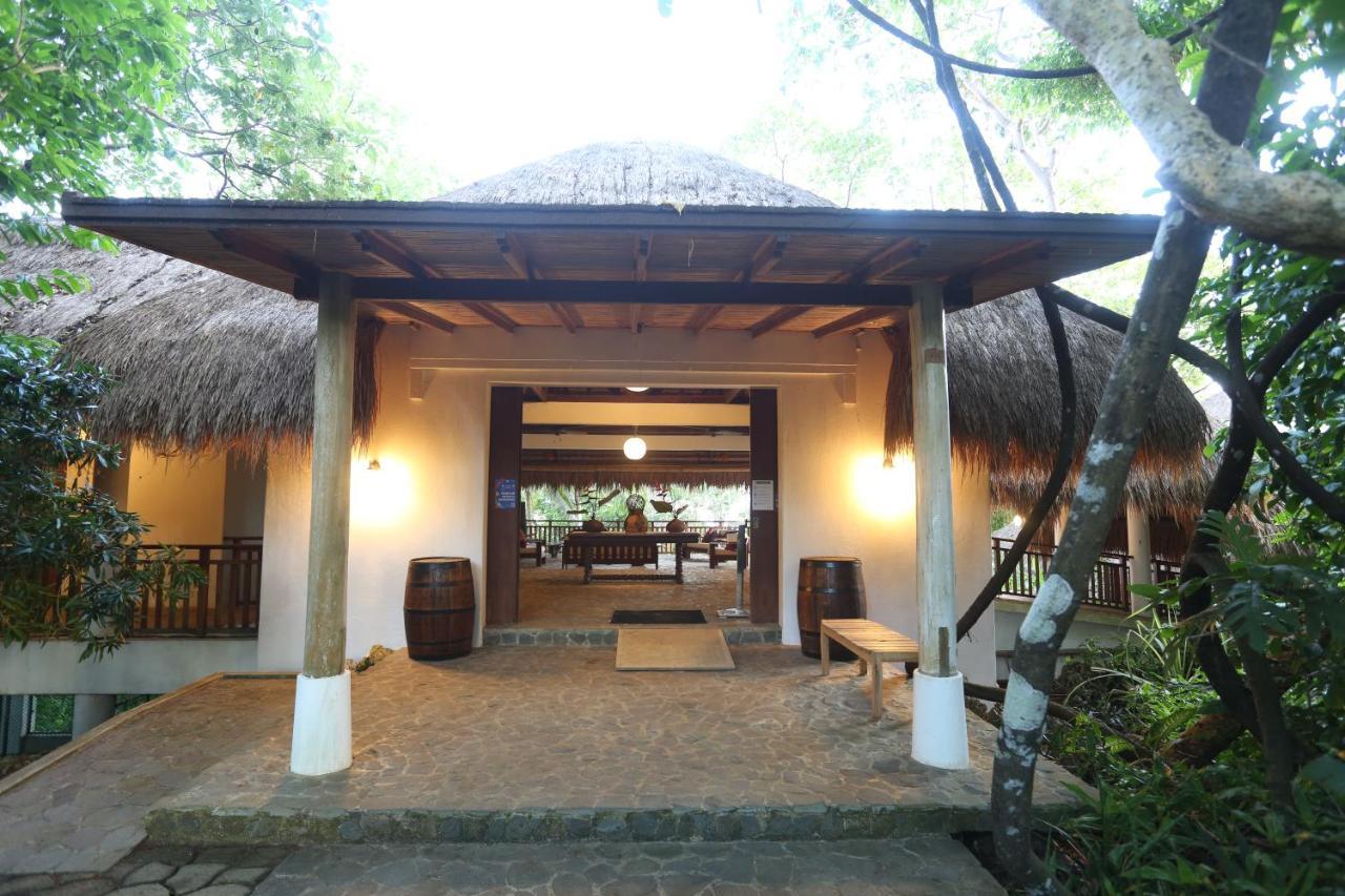 Amun Ini Beach Resort&Spa Anda  Exterior foto
